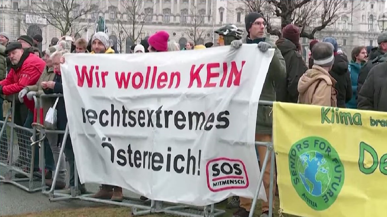 Avusturya’da aşırı sağcı FPÖ ile ÖVP koalisyonu mu kurulacak?