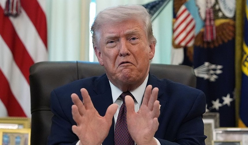 Trump'tan dikkat çeken iddia: "İranlı göstericilere çok sayıda silah gönderdik"