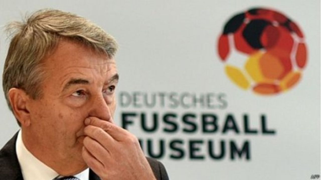 Alman polisi Futbol Federasyonu'nu bastı