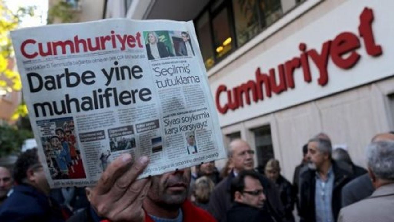Alman Gazeteciler Birliği'nden Merkel'e 'Cumhuriyet' tepkisi