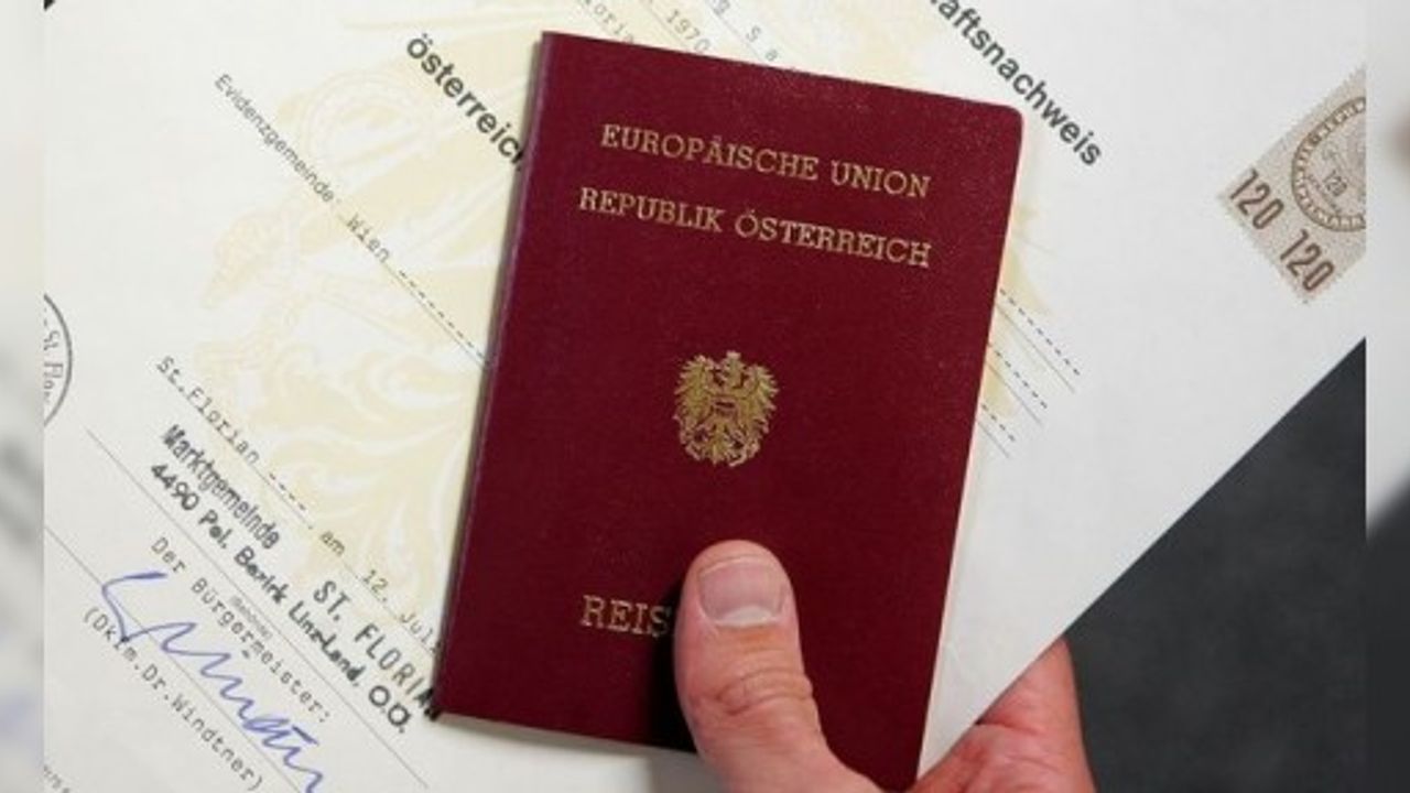 Avusturya'nın çifte vatandaşları sınır dışı ettiği doğru mu?