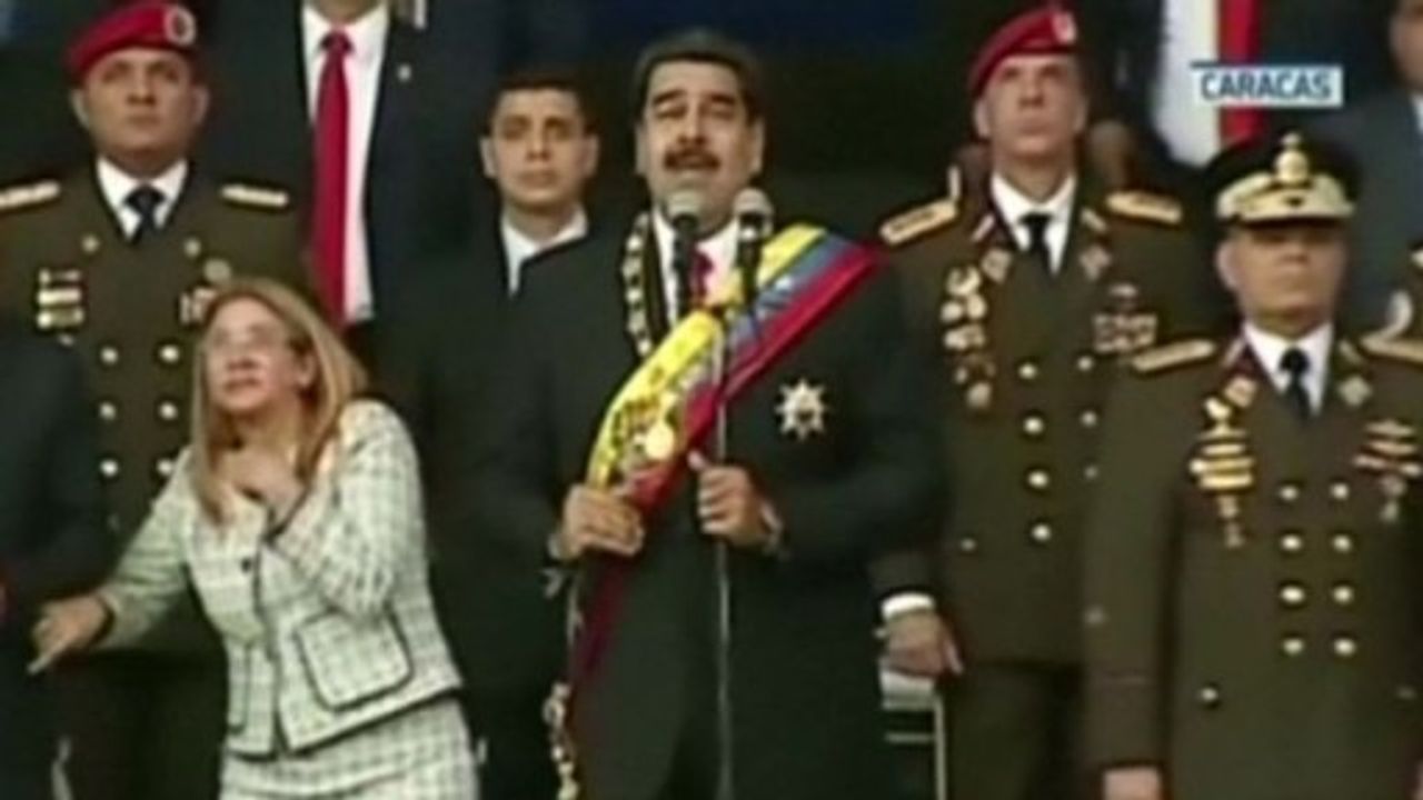 Maduro 'patlayıcı yüklü drone saldırısından kurtuldu'