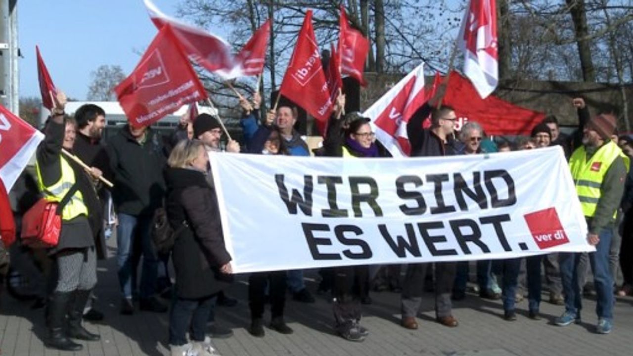 Almanya'da öğretmenler, hastane çalışanları ve gardiyanlar zam talebi için sokaklara çıkacak
