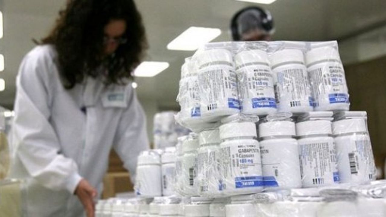 Görülmemiş komplo: 'İlaç şirketleri fiyatları 1,000 katına kadar şişirdi'