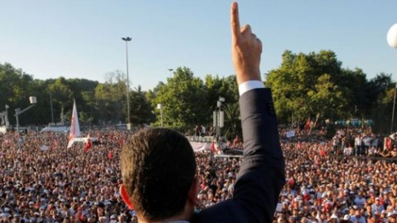 The Economist: Türkiye'de demokrasi karşılık verdi