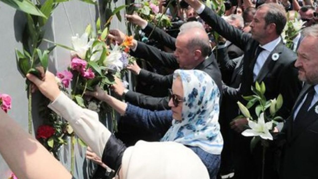 Mahkeme kararı: Srebrenitsa katliamında Hollanda devleti "sınırlı" sorumlu