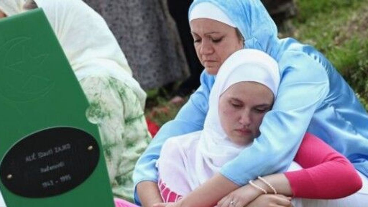 Srebrenitsa Katliamı: Avrupa'daki en büyük insanlık trajedisi