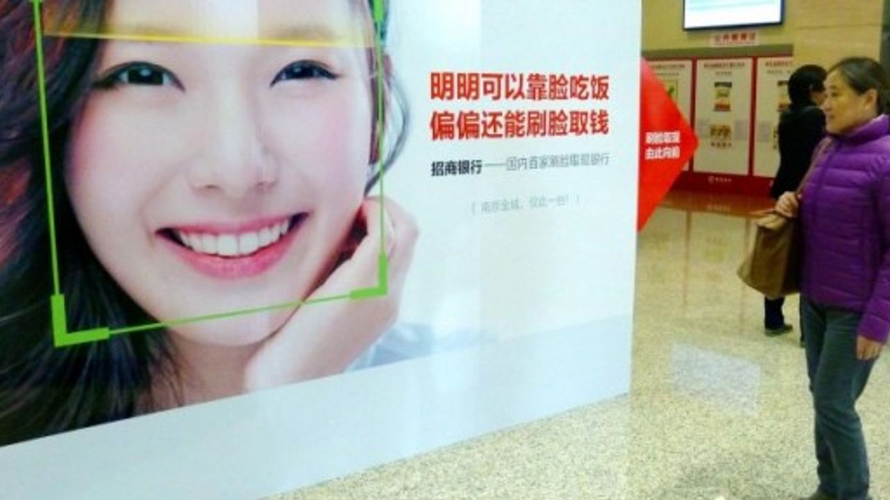 Çin'de cep telefonu kullanıcılarına yüz tarama zorunluluğu