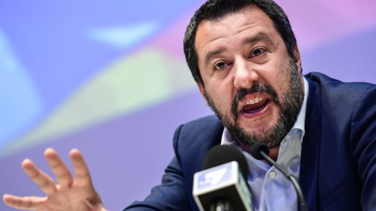 Salvini'den Erdoğan'a eleştiri: 'Mülteci tehdidi çılgınlık'