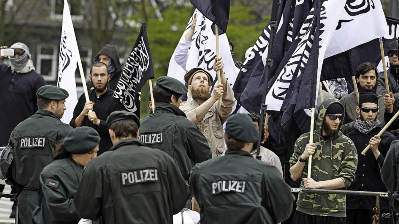 Almanya'da radikal İslamcı Selefilerin sayısında artış