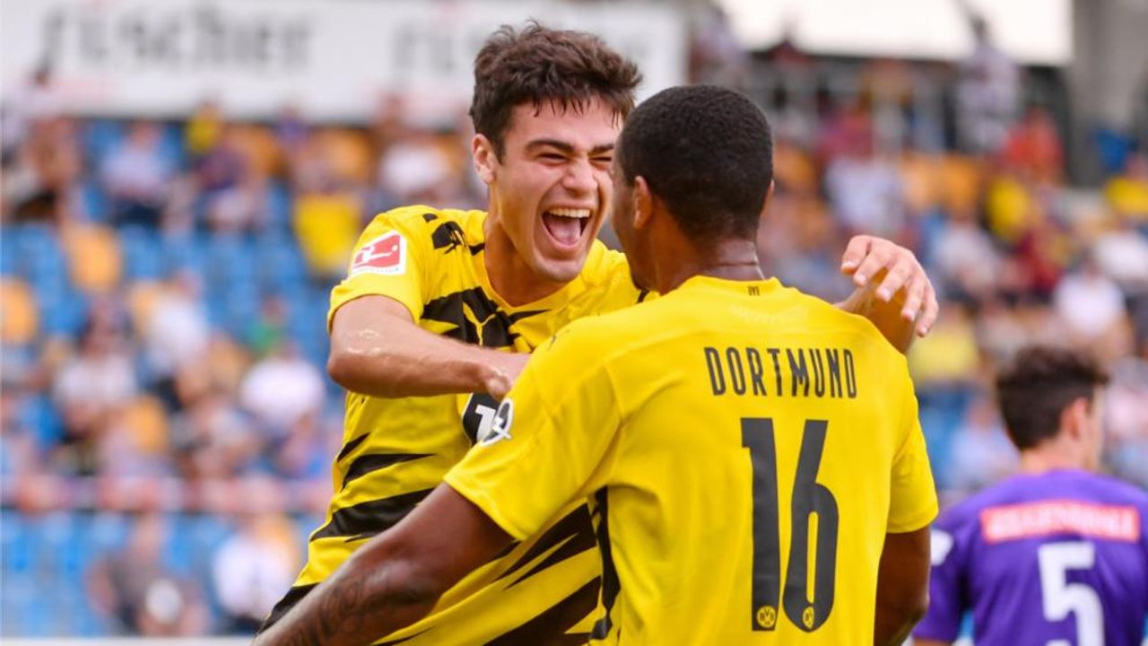 Dortmund, Austria Wien'i 11-2'lik skorla mağlup etti