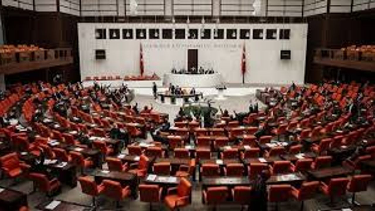 CHP’li 8, HDP'li 2 vekilin fezlekesi  Meclis gündeminde
