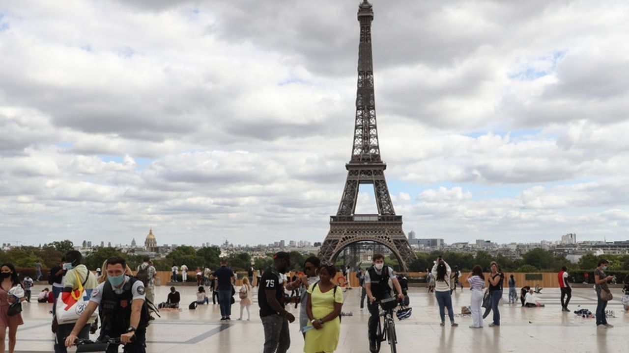 Fransa’da son 24 saatte 10 bin 675 yeni vaka