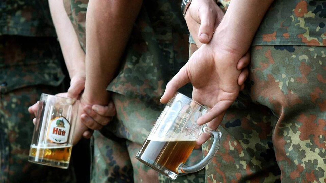 Alman ordusu Afganistan'dan biralarını da çekiyor