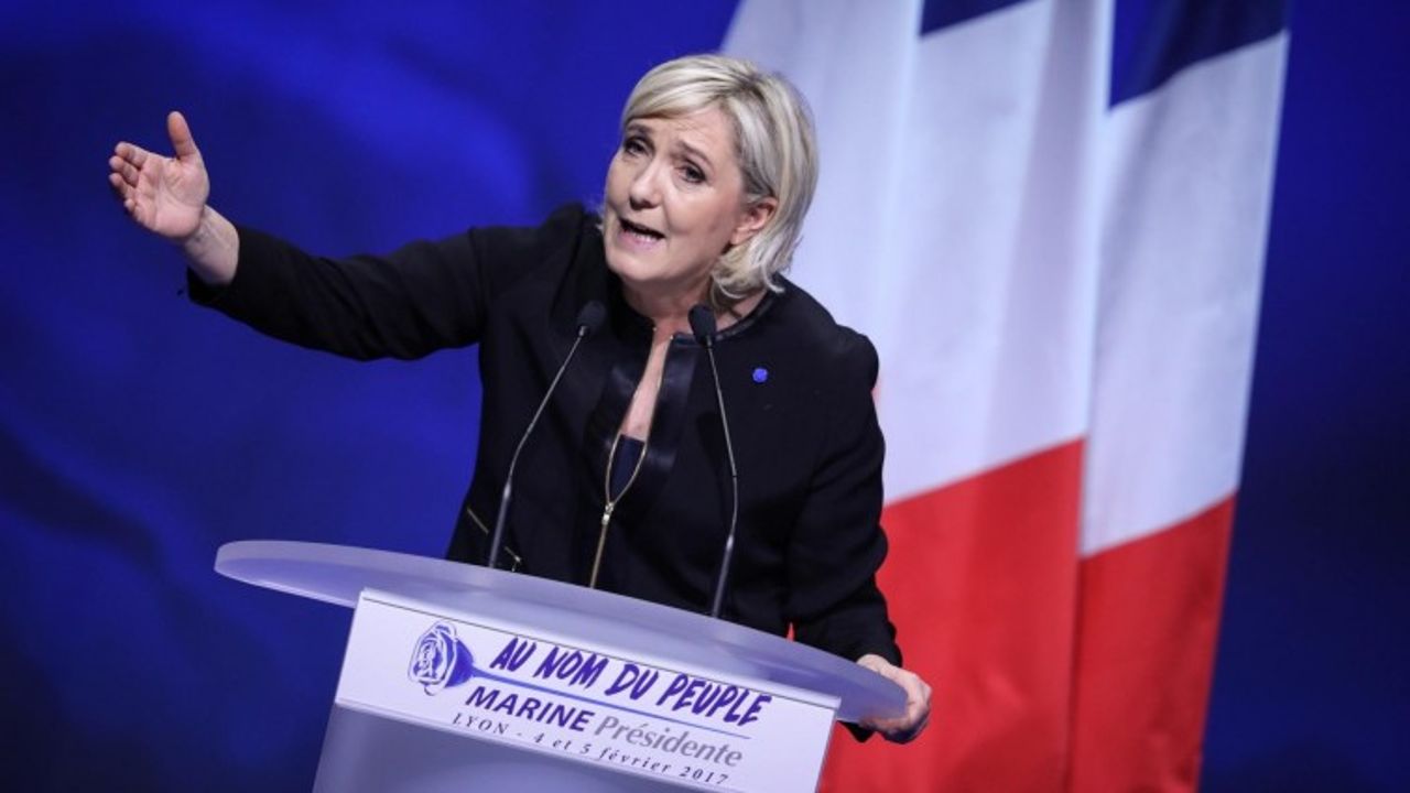 Fransa'da aşırı sağcı Le Pen sürprizi bekleniyor