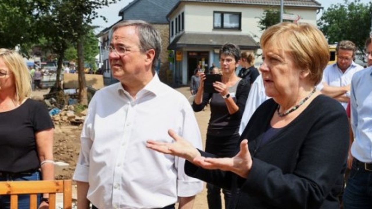 Almanya: Merkel'den 400 milyon euroluk acil yardım sözü