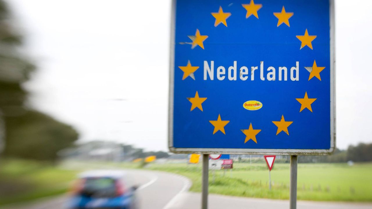Hollanda'dan AB ülkeleri için yeni seyahat kuralları
