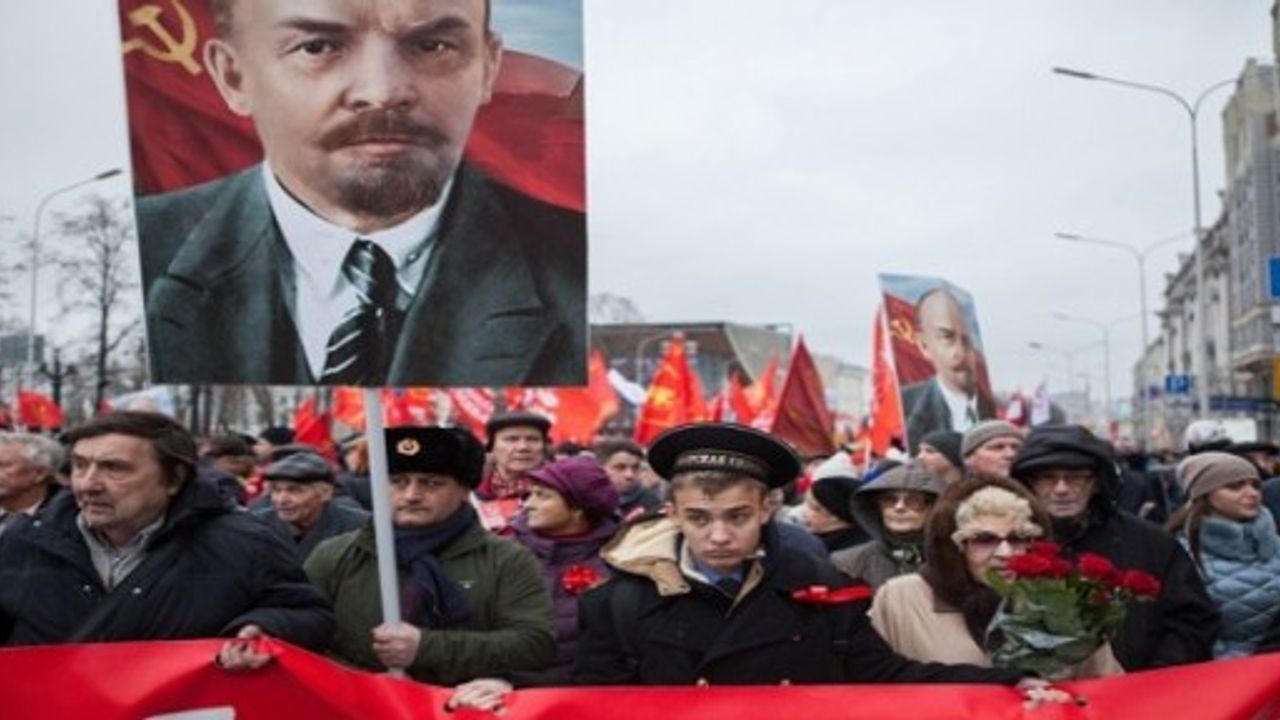 Rusya: Seçimlerde yüzde 19 oy alan komünistler tepkili