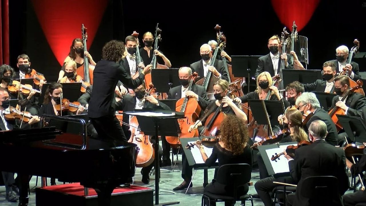 Londra Filarmoni Orkestrası’ndan 'Haydar Haydar' sürprizi