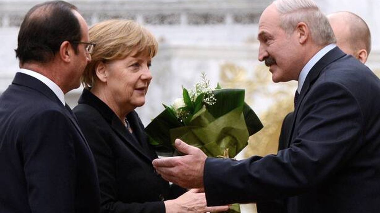 Lukaşenko ve Merkel göçmen krizi için görüştü