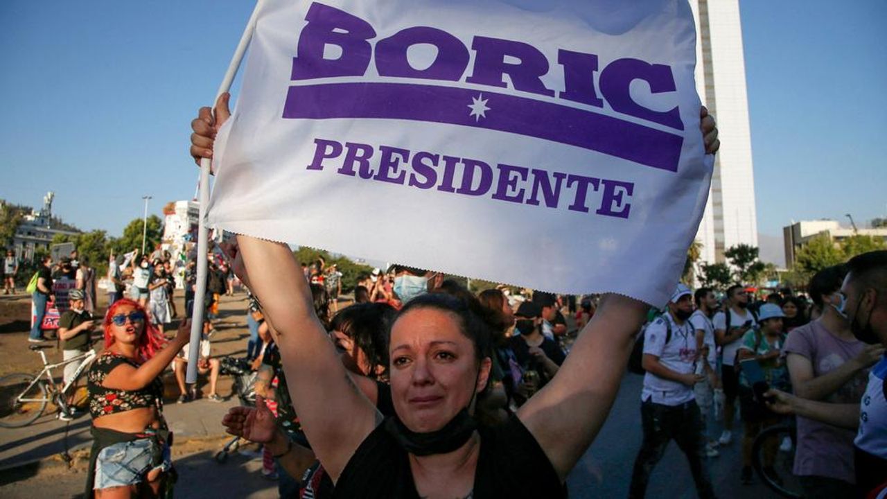 Şili'nin yeni Devlet Başkanı solcu lider Boric oldu