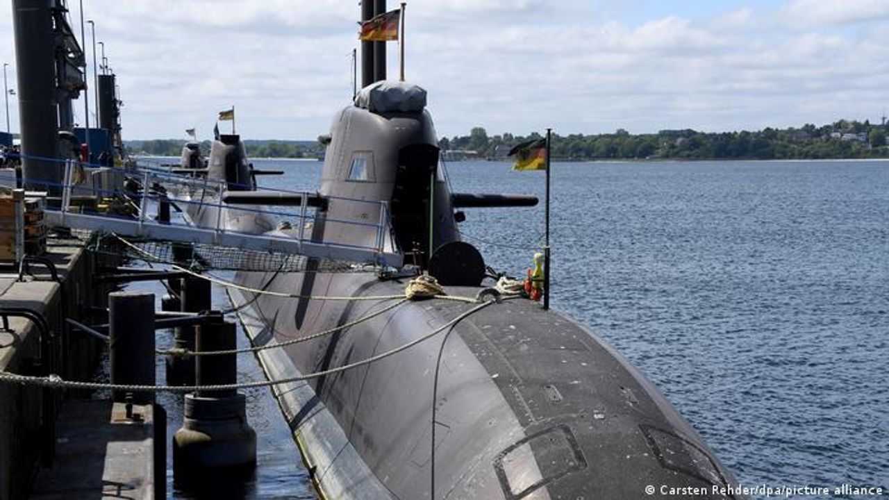 İsrail Almanya’dan üç denizaltı sipariş etti
