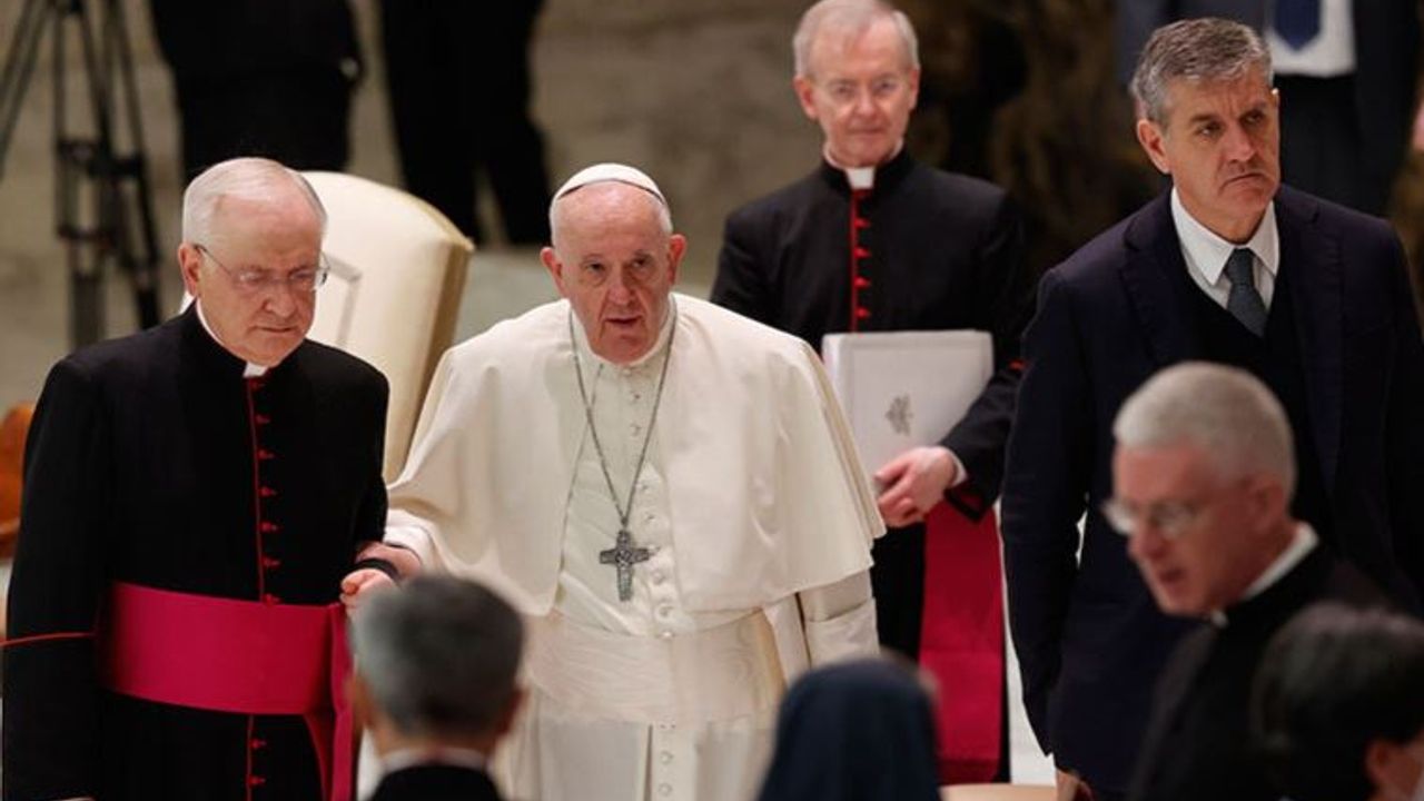 Papa'ya karşı çıktı: 'Kilise Tanrı'nın istediği gibi değil'