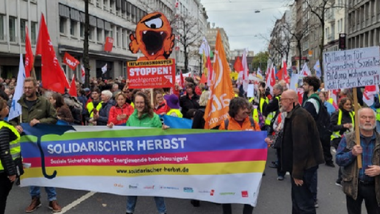 Almanya’da yüksek enerji fiyatları protesto edildi