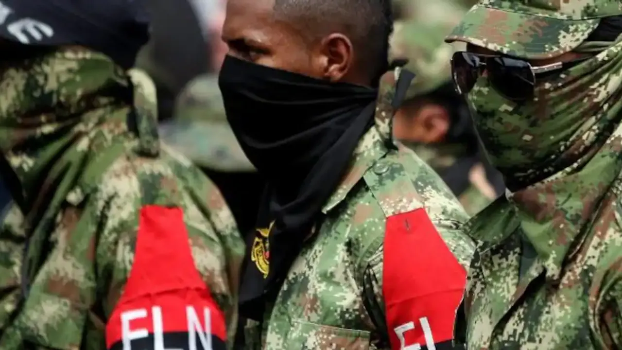 Kolombiya'da silahlı grupların çatışmasında 18 kişi öldü