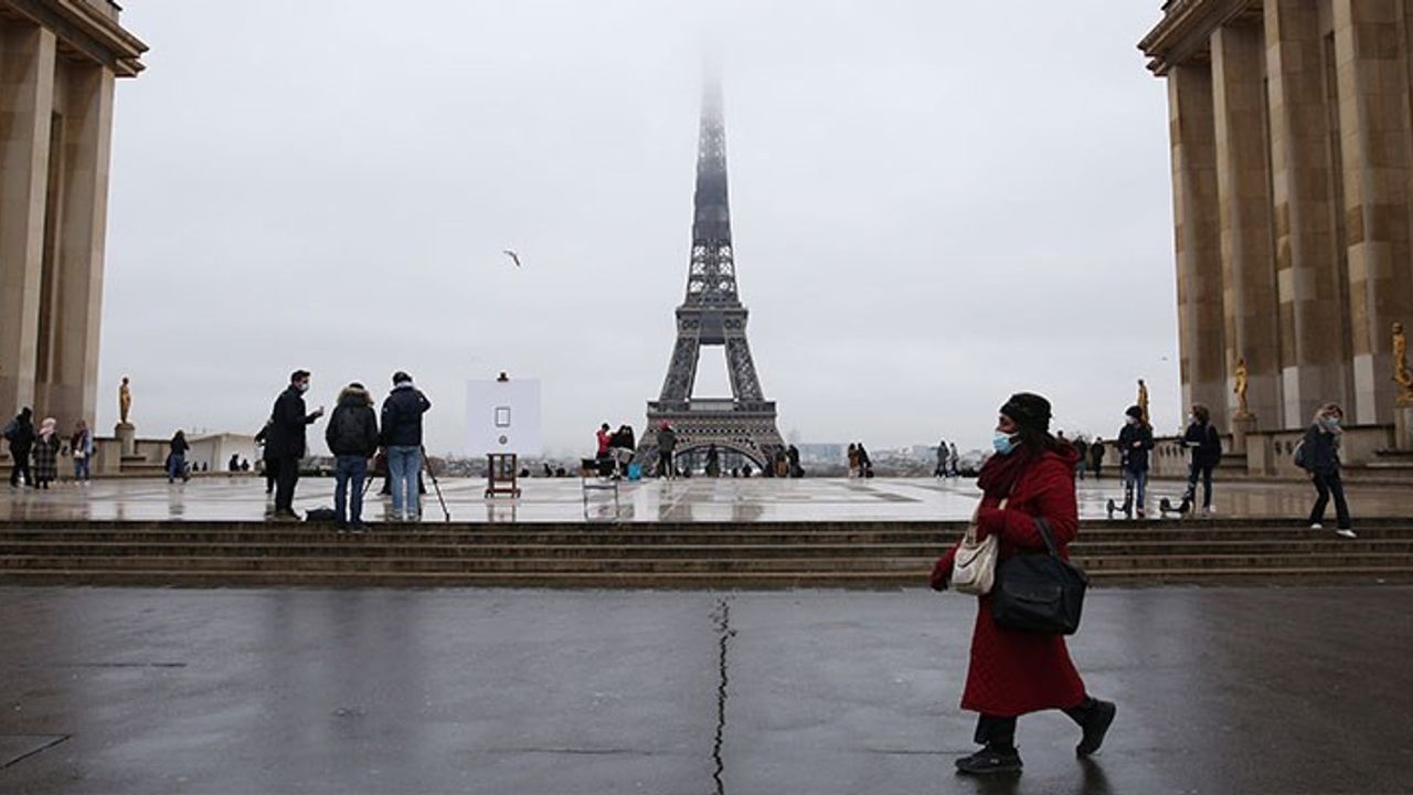 Fransa: En düşük emekli maaşı 1200 Euro olacak