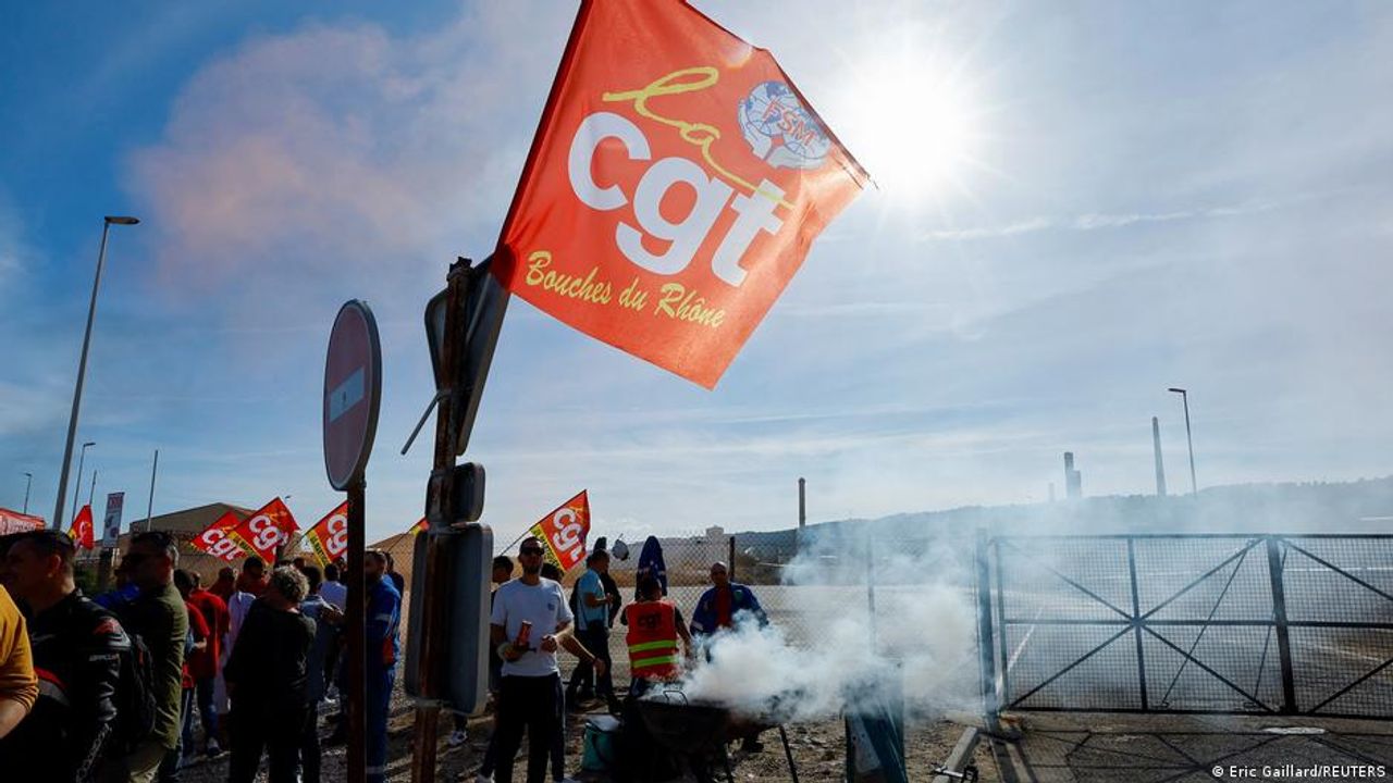 Paris: Temizlik işçileri için "zorla çalıştırma" kararı