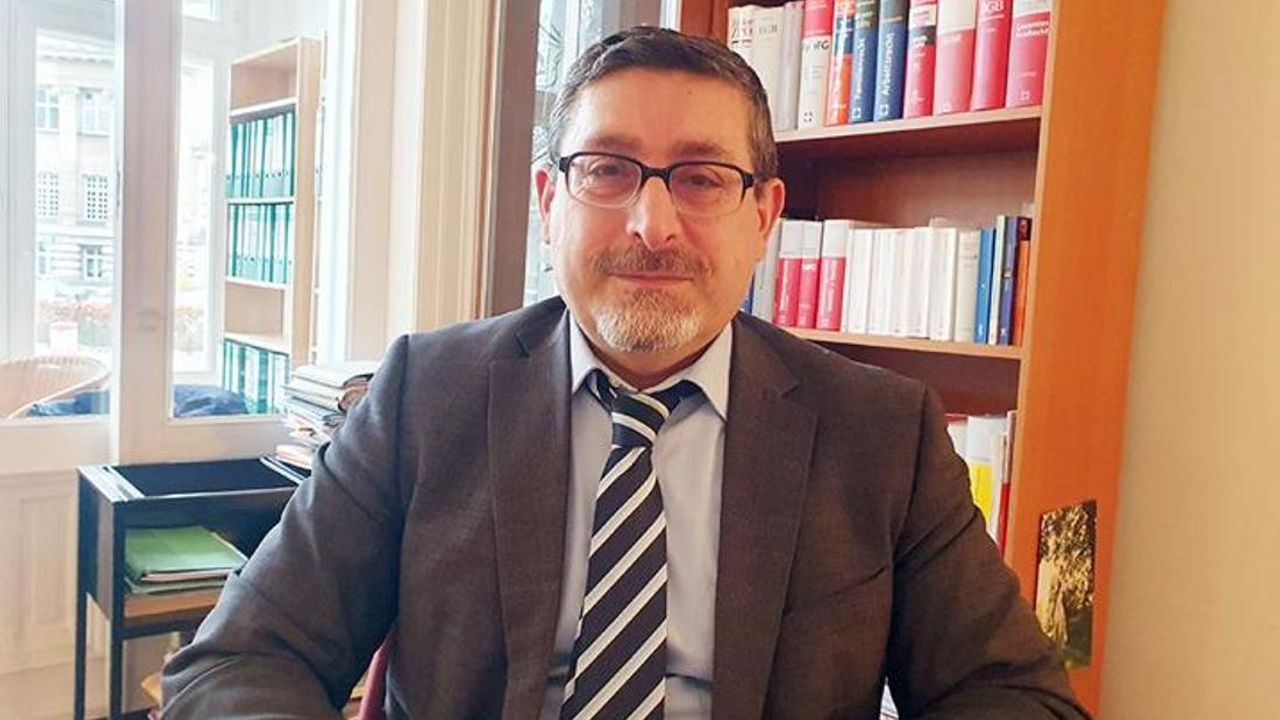 Avukat Erdem'e Erdoğan'a hakaretten yakalama kararı