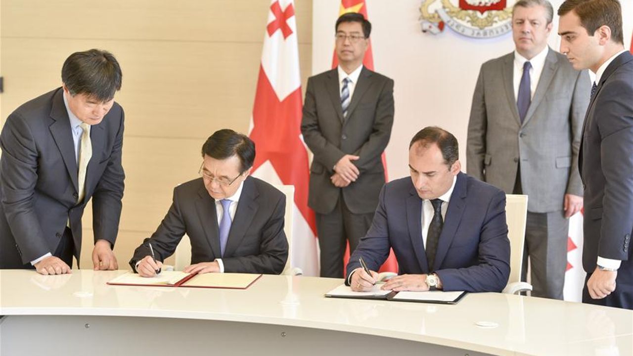 Çin ve Gürcistan'dan 'stratejik ortaklık' açıklaması