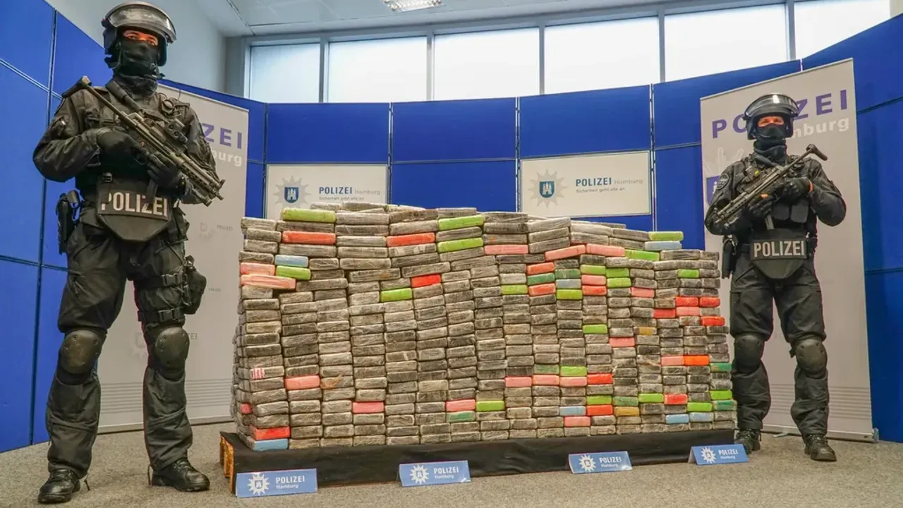 Bir buçuk milyar euro: 10 ton saf kokain ele geçirildi