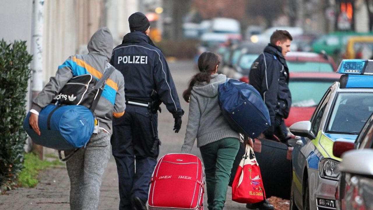 Almanya: Yabancıların sınır dışı oranında yüzde 27 artış