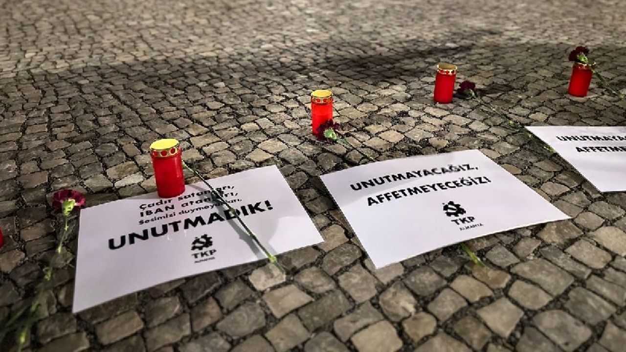 Berlin: 6 Şubat depremlerinde hayatını kaybedenler anıldı