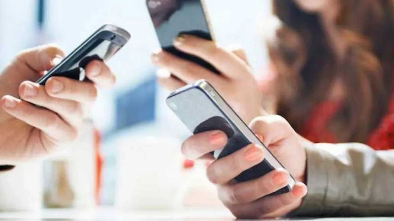 Finlandiya’da okullarda cep telefonu kullanımı yasaklandı