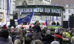 Almanya'da ırkçı AfD protesto edildi: "Nazilere Yer Yok"