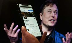 Elon Musk kendi akıllı telefonunu mu üretecek?