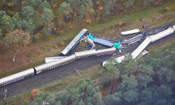 Almanya’da iki yük treni çarpıştı: 2 yaralı