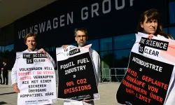İklim aktivistleri ‘Son Nesil’den Volkswagen'e protesto