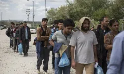Türkiye'den gelen kamyon kasasında insan kaçakçılığı
