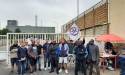 Fransa: Otobüs şoförleri 4 haftadır grevde