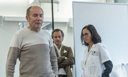 İsviçre’de Parkinson hastasını yürüten tedavi