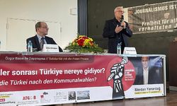 Yanardağ Hamburg'da konuştu: AKP bir Amerikan projesidir