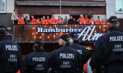 Hamburg: Hollandalı taraftarlara kazmayla saldırı girişimi