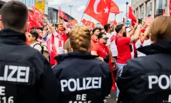 Berlin'de Türkiye-Hollanda maçı sonrası 64 soruşturma
