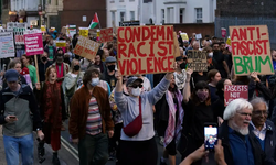 Londra'da ırkçılık ve polis şiddeti protesto edildi