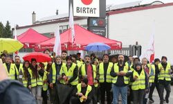 Almanya'nın en büyük Döner fabrikası Birtat'ta 115 işçi uyarı grevine gitti