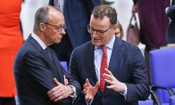 Almanya'da CDU'lu Merz-Spahn ikilisinden SPD'ye büyük oyun
